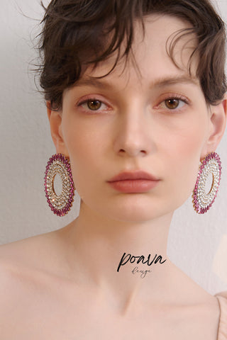 Circle crystal-embellished earring