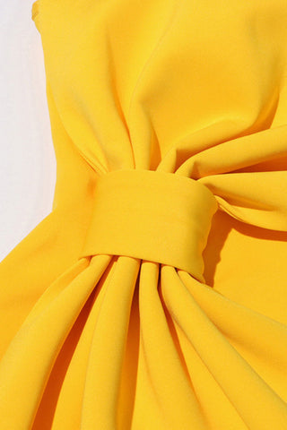 EVANGELINE STRAPLESS BOW MINI DRESS IN YELLOW