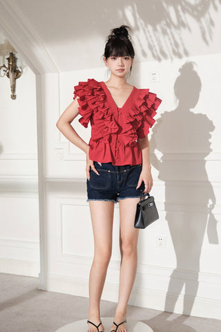 Ruffle sleeveless top in red