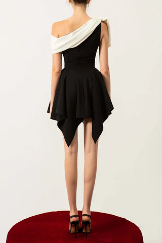 BOW ONE-SHOULDER MINI DRESS IN BLACK