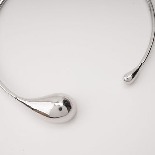 Axelle waterdrop-shaped necklace