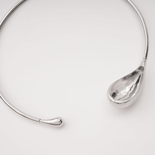 Axelle waterdrop-shaped necklace