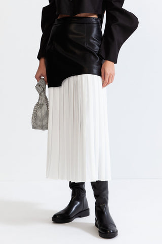 Pleated midi skirt with leather effect - B&W