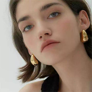 Teardrop earrings