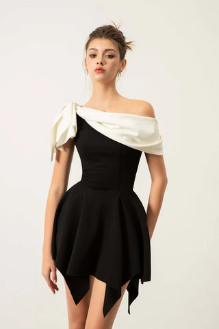 BOW ONE-SHOULDER MINI DRESS IN BLACK