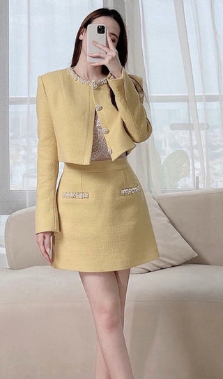 YELLOW LONG-SLEEVE BLAZER AND SKIRT TWO-PIECE SET