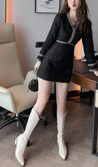 V-NECK LONG SLEEVED MINI DRESS