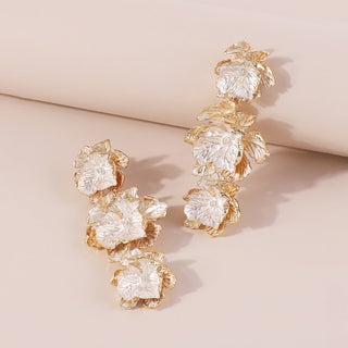 GOLD 3D FLOWER EARRINGS