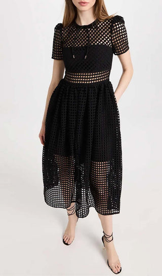 PUFFED SLEEVE LACE MIDI DRESS IN BLACK